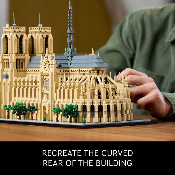 LEGO Architecture Notre-Dame de Paris Replica Build and Display Set 21061