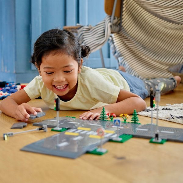 LEGO City Road Plates Building Set with Traffic Lights 60304