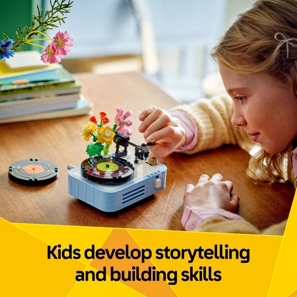 LEGO Creator 3 in 1 Record Player with Flowers, 3 Building Options, Record Player, Radio, or Microphone 31172