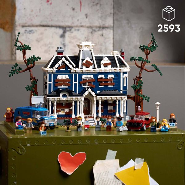 LEGO Icons Stranger Things: The Creel House 11370