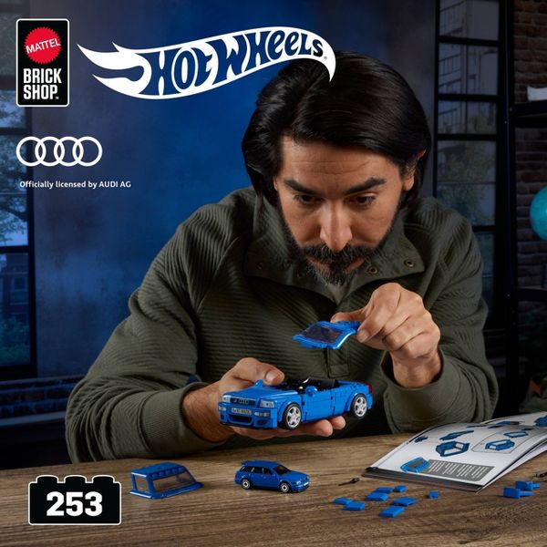 Mattel Brick Shop Hot Wheels '94 Audi Avant RS2 Building Toy Kit 253pc, for Collectors