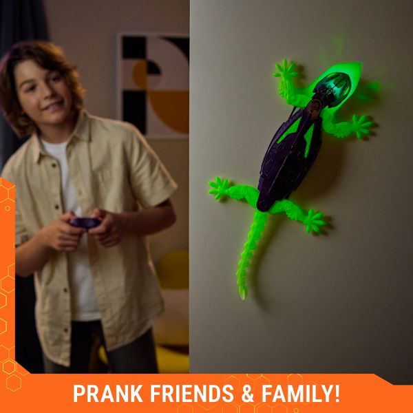 HEX BOTS Smart Gecko Glow in the Dark Robot