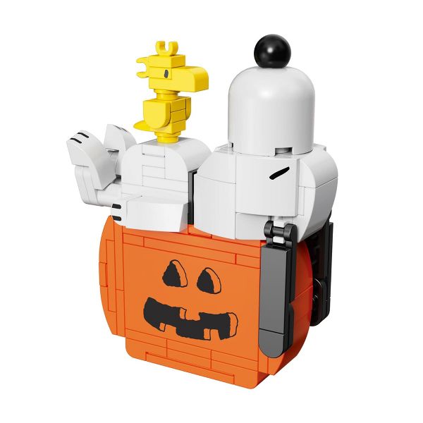 Brickcraft Peanuts Snoopy Sleeping On Pumpkin 112-Piece Building Set