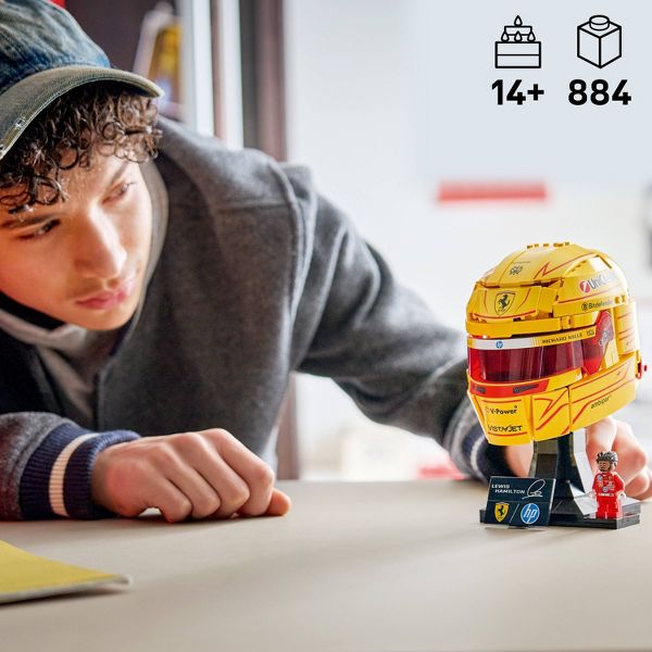 LEGO Editions Scuderia Ferrari HP Lewis Hamilton Helmet 43022