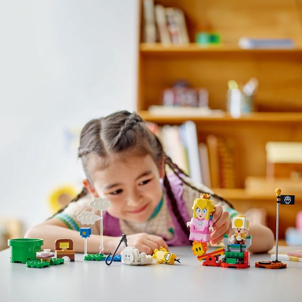 LEGO Super Mario Adventures with Interactive LEGO Peach Princess Toy 71441