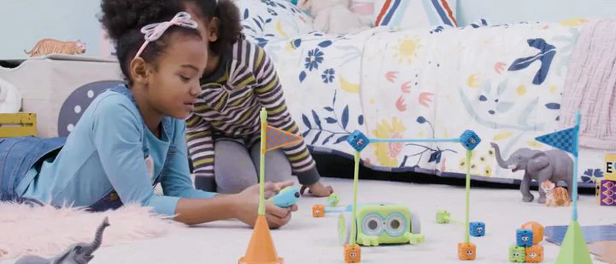 Learning Resources Botley the Coding Robot, Coding STEM Toy, 45 Piece Coding Set, Ages 5+