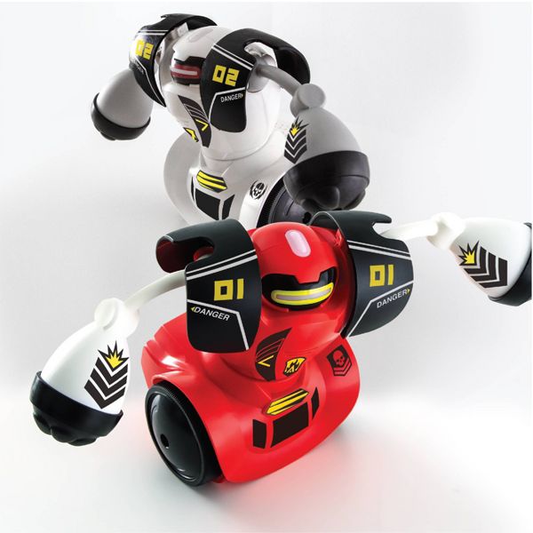 Sharper Image Remote Control (RC) Robot Fighting Set Multiplayer: Toys with Sound Effects & Infrared Control