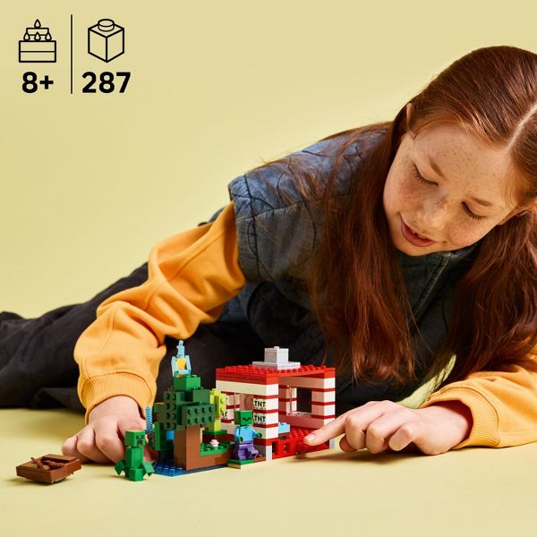 LEGO Minecraft The TNT Jungle House Building Set 21275