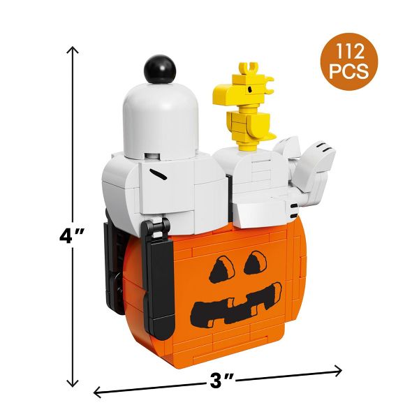 Brickcraft Peanuts Snoopy Sleeping On Pumpkin 112-Piece Building Set